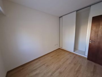 Casa en VENTA-Condos Ugarchete, Aldea Fisherton- 3 dorm 3 baños,2 cocheras,PATIO