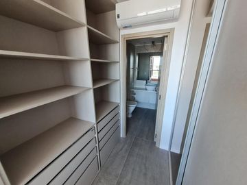 EN VENTA Depto 1 dorm vista al río y balcón- en barrio  Arroyito-Rosario