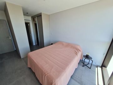 EN VENTA Depto 1 dorm vista al río y balcón- en barrio  Arroyito-Rosario