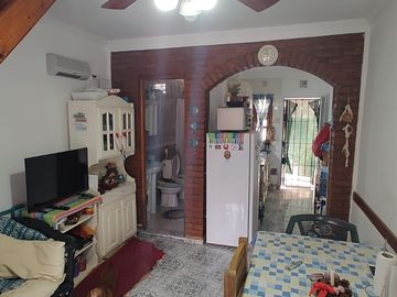 Dúplex en venta de 2 dormitorios c/ cochera en Costa Azul