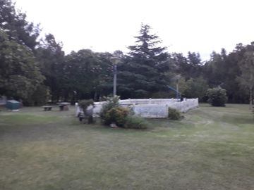 CASA QUINTA EN VENTA (O PERMUTA) EN LA SERRANITA SOBRE LOTE DE 6.540 m2 - KM. 25 DE LA RUTA 226
