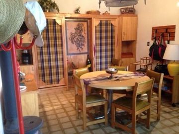 CASA QUINTA EN VENTA (O PERMUTA) EN LA SERRANITA SOBRE LOTE DE 6.540 m2 - KM. 25 DE LA RUTA 226