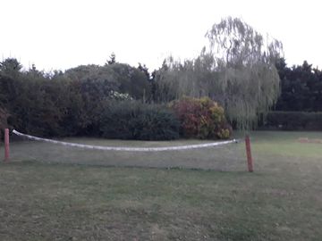 CASA QUINTA EN VENTA (O PERMUTA) EN LA SERRANITA SOBRE LOTE DE 6.540 m2 - KM. 25 DE LA RUTA 226
