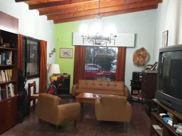 CASA QUINTA EN VENTA (O PERMUTA) EN LA SERRANITA SOBRE LOTE DE 6.540 m2 - KM. 25 DE LA RUTA 226
