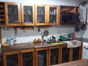 CASA QUINTA EN VENTA (O PERMUTA) EN LA SERRANITA SOBRE LOTE DE 6.540 m2 - KM. 25 DE LA RUTA 226