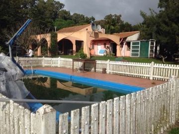 CASA QUINTA EN VENTA (O PERMUTA) EN LA SERRANITA SOBRE LOTE DE 6.540 m2 - KM. 25 DE LA RUTA 226