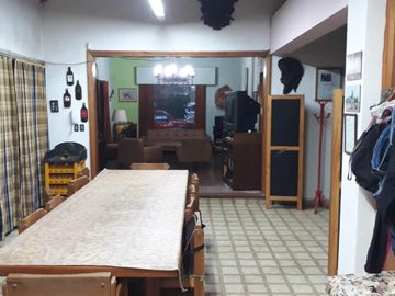 CASA QUINTA EN VENTA (O PERMUTA) EN LA SERRANITA SOBRE LOTE DE 6.540 m2 - KM. 25 DE LA RUTA 226