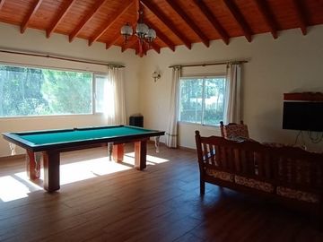 CODIGO 624 - PINAMAR - ALQUILER TEMPORARIO - ZONA ALAMOS - PILETA CLIMATIZADA