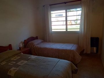 CODIGO 624 - PINAMAR - ALQUILER TEMPORARIO - ZONA ALAMOS - PILETA CLIMATIZADA
