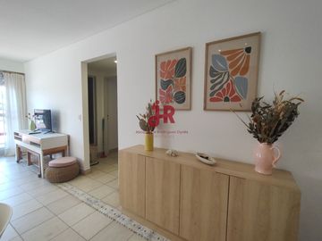CODIGO 221 - CENTRO PLAYA PINAMAR - 3 AMBIENTES CON COCHERA Y PARRILLA