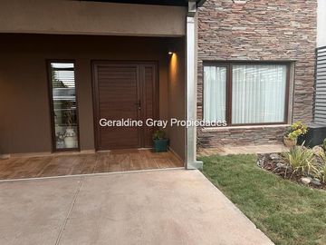 Casa en venta de 3 dormitorios en barrio Lino Limay, Neuquen capital