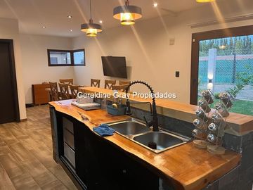 Casa en venta de 3 dormitorios en barrio Lino Limay, Neuquen capital