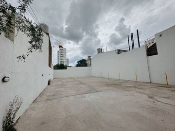Departamento en venta de 2 dormitorios c/ cochera en Centro Gorriti 165