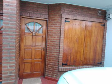 Dúplex en venta de 2 dormitorios c/ cochera en Costa Azul