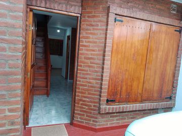 Dúplex en venta de 2 dormitorios c/ cochera en Costa Azul