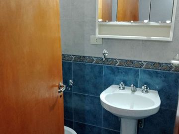 Dúplex en venta de 2 dormitorios c/ cochera en Costa Azul
