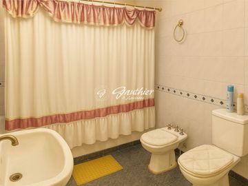 ESQUINA ÚNICA en venta Campana OPORTUNIDAD precio VIVIENDA OFICINA CONSULTORIO