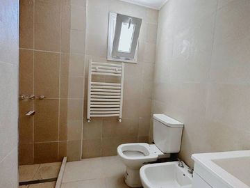 Departamento en venta de 2 dormitorios c/ cochera en Centro