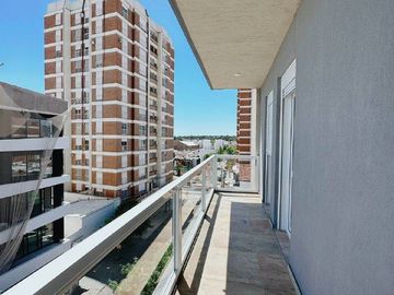 Departamento en venta de 2 dormitorios c/ cochera en Centro