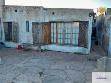 Casa en venta de 2 dormitorios c/ cochera en 9 de Julio