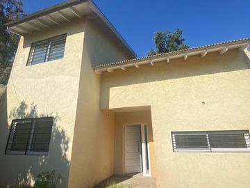 Casa en venta de 3 dormitorios c/ cochera en Ingeniero Maschwitz