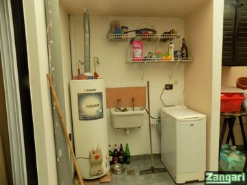 VENTA-TRIPLEX 4 AMB PATIO FONDO COCHERA 2 TZAS-PARQUE PATRICIOS
