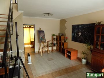 VENTA-TRIPLEX 4 AMB PATIO FONDO COCHERA 2 TZAS-PARQUE PATRICIOS