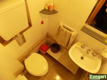 VENTA-TRIPLEX 4 AMB PATIO FONDO COCHERA 2 TZAS-PARQUE PATRICIOS
