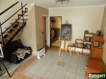 VENTA-TRIPLEX 4 AMB PATIO FONDO COCHERA 2 TZAS-PARQUE PATRICIOS