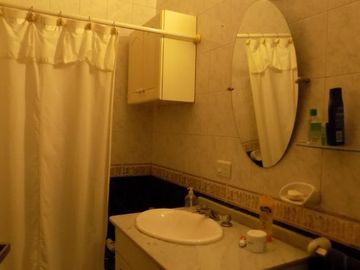 VENTA-TRIPLEX 4 AMB PATIO FONDO COCHERA 2 TZAS-PARQUE PATRICIOS