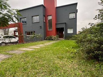 Casa con increíble paisaje natural en Venta Country Los Azahares - Yerba Buena