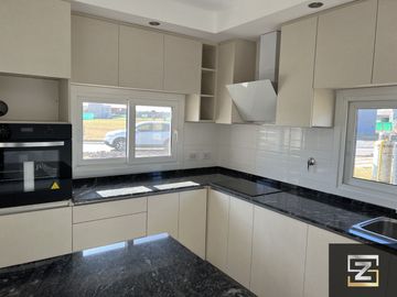 Casa en venta Barrio Privado San Felipe Canning