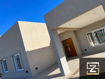 Casa en venta Barrio Privado San Felipe Canning