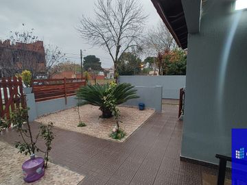 Casa en venta de 4 dormitorios c/ cochera en Costa Azul