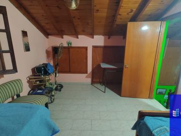 Casa en venta de 4 dormitorios c/ cochera en Costa Azul