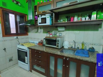 Casa en venta de 4 dormitorios c/ cochera en Costa Azul