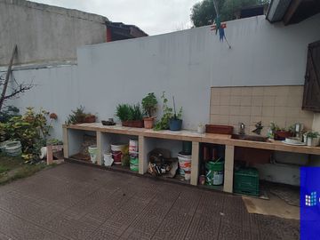 Casa en venta de 4 dormitorios c/ cochera en Costa Azul