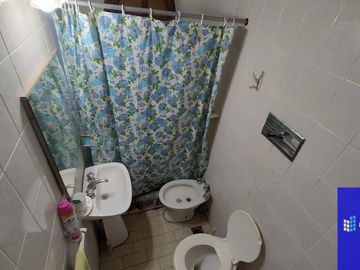 Casa en venta de 4 dormitorios c/ cochera en Costa Azul