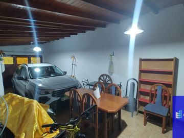 Casa en venta de 4 dormitorios c/ cochera en Costa Azul