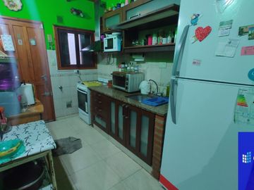 Casa en venta de 4 dormitorios c/ cochera en Costa Azul