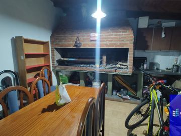 Casa en venta de 4 dormitorios c/ cochera en Costa Azul