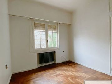 Casa en venta de 5 dormitorios c/ cochera en Centro