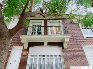 Casa en venta de 5 dormitorios c/ cochera en Centro