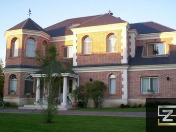 Propiedad en venta Club de Campo Abril