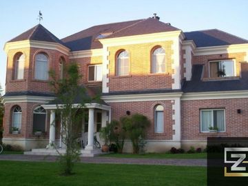 Propiedad en venta Club de Campo Abril