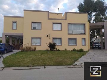 Casa en venta de 6 dormitorios en Don Joaquín Canning