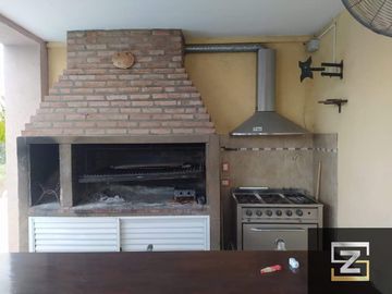 Casa en venta de 6 dormitorios en Don Joaquín Canning