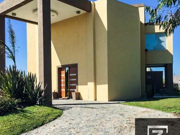 Casa en venta de 6 dormitorios en Don Joaquín Canning