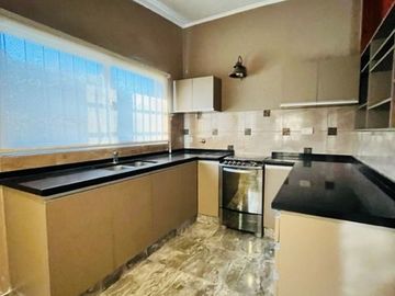 Casa quinta en venta de 1600m2 ubicado en Roldán