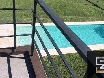 Casa en venta de 3 dormitorios c/ cochera en El Cantón